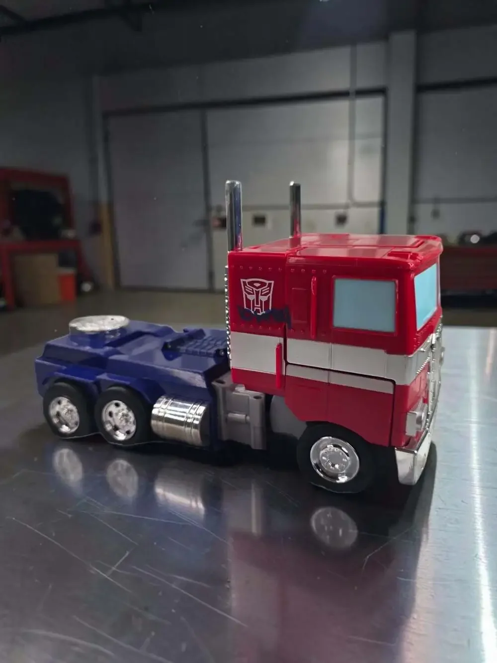 Jada Toys Transformers Optimus Prime Converting RC Remote Control Vehicle